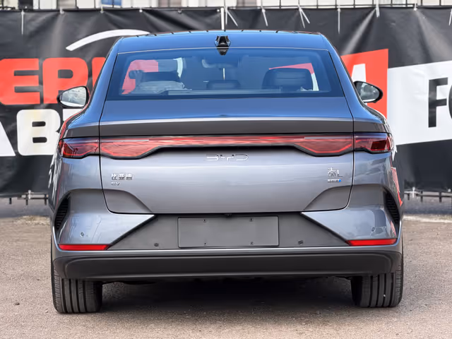 BYD Qin L - фото 4