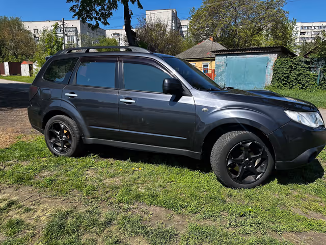Subaru Forester - фото 2