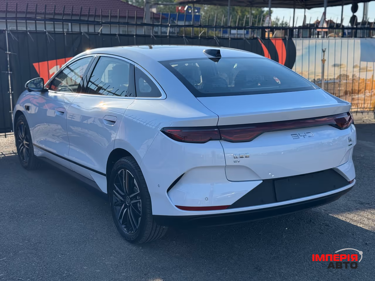 BYD Qin L - фото 6