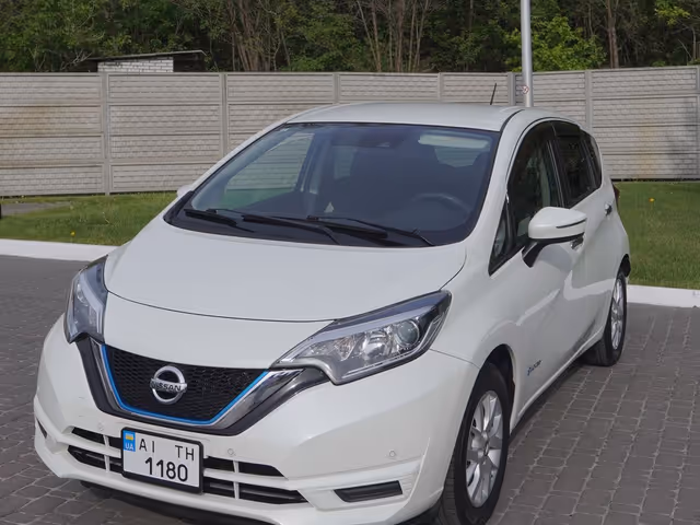 Nissan Note - фото 1