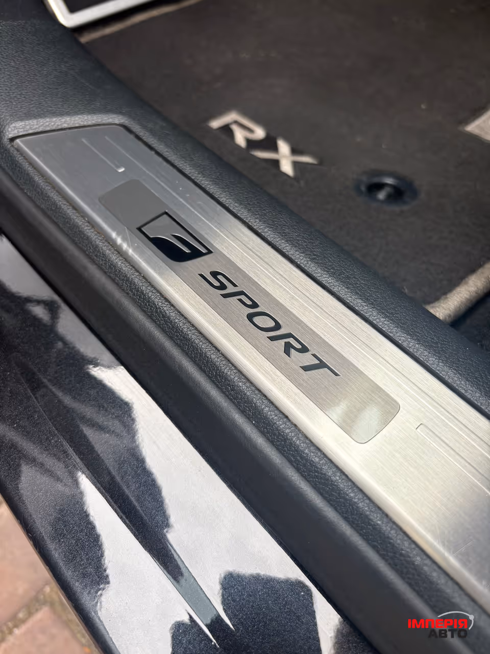 Lexus RX - фото 24