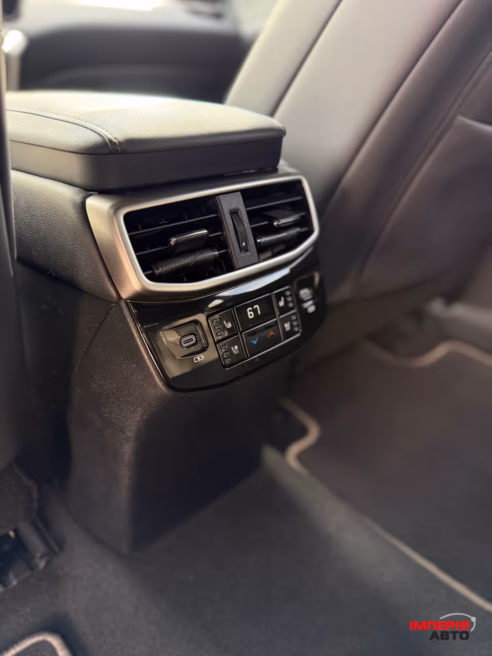 Lexus RX - фото 12