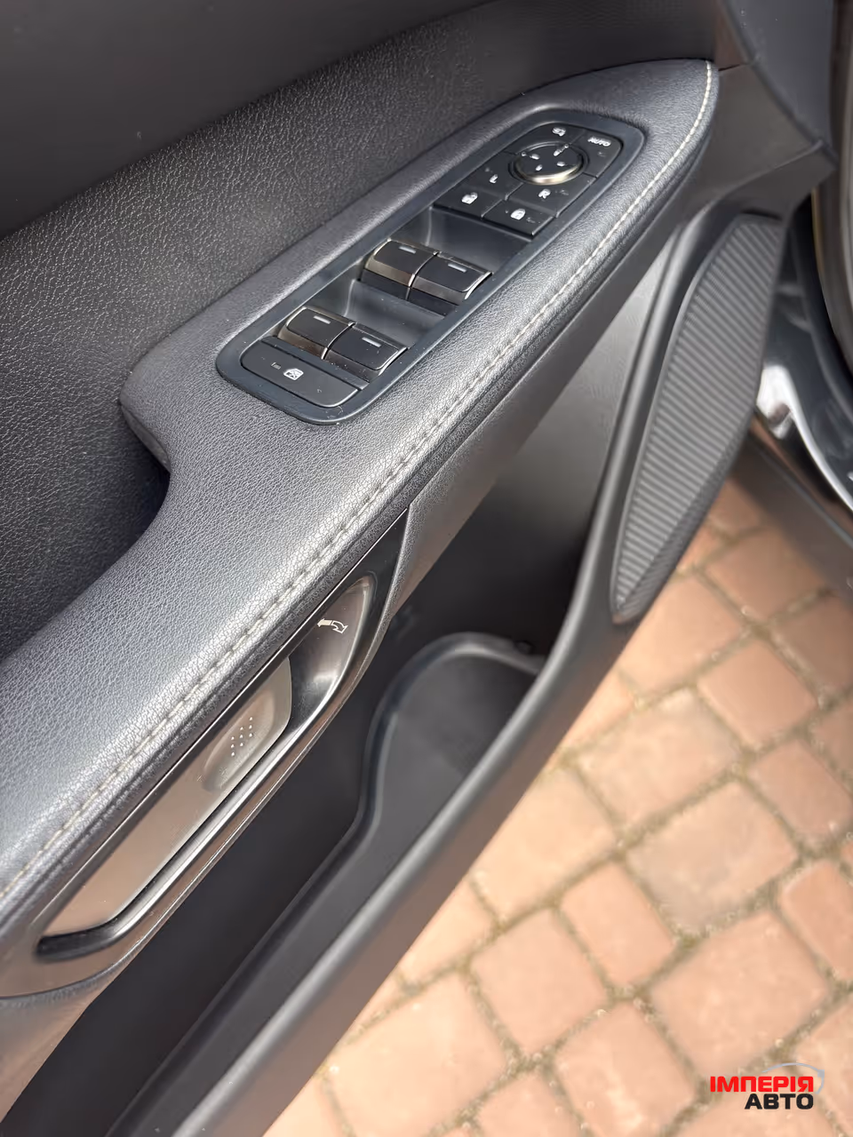 Lexus RX - фото 25