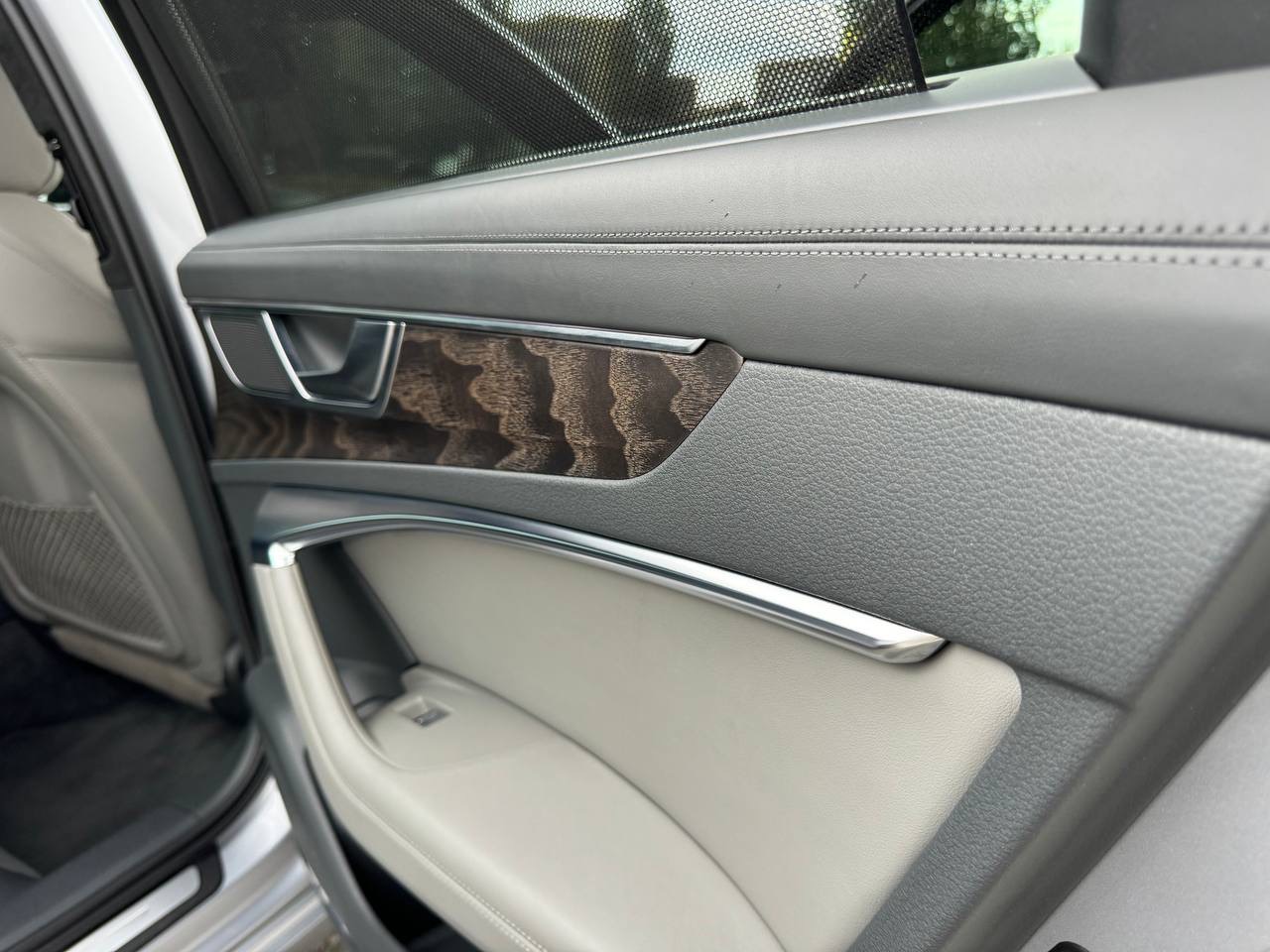 Audi A6 - фото 32