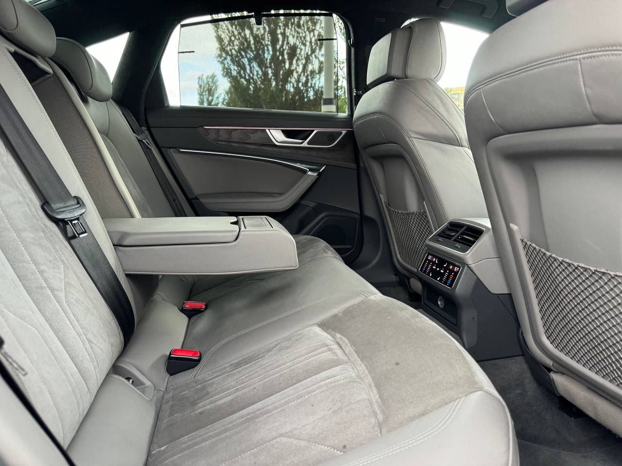 Audi A6 - фото 33