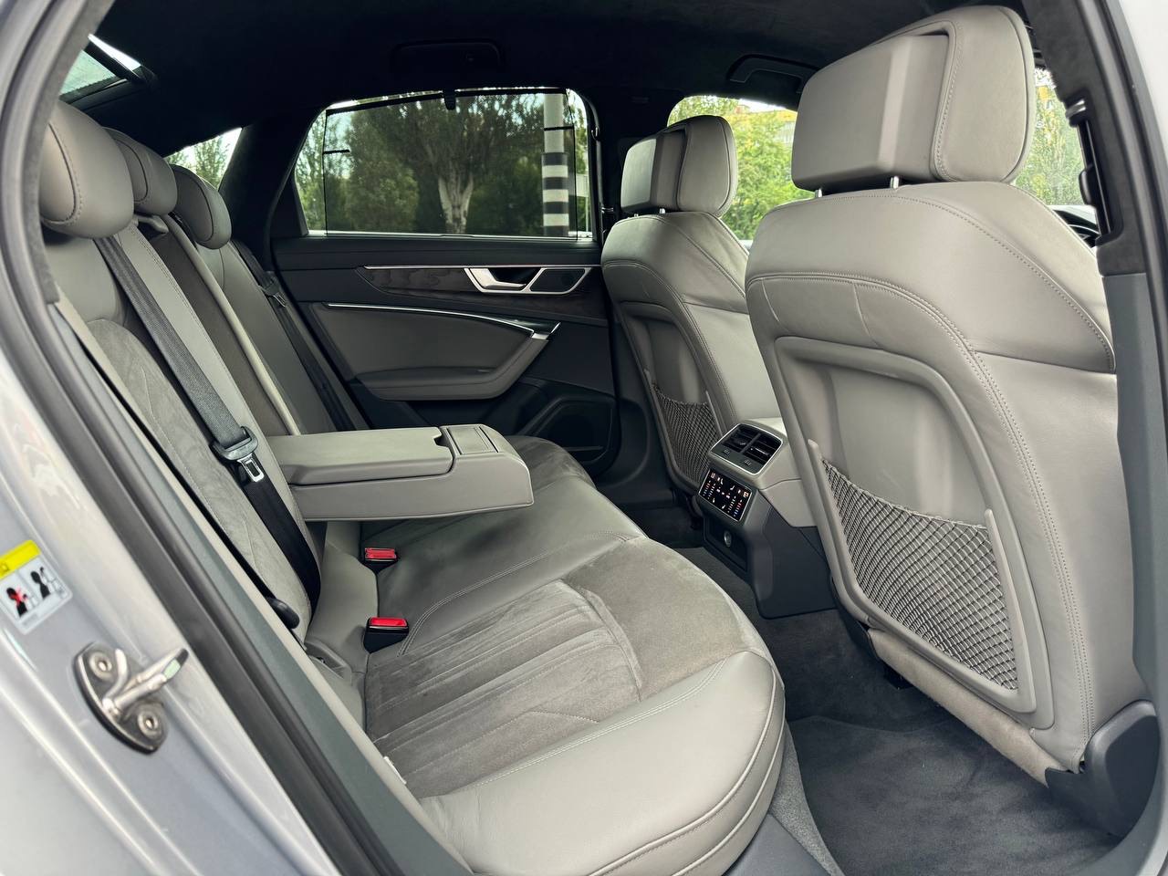 Audi A6 - фото 38