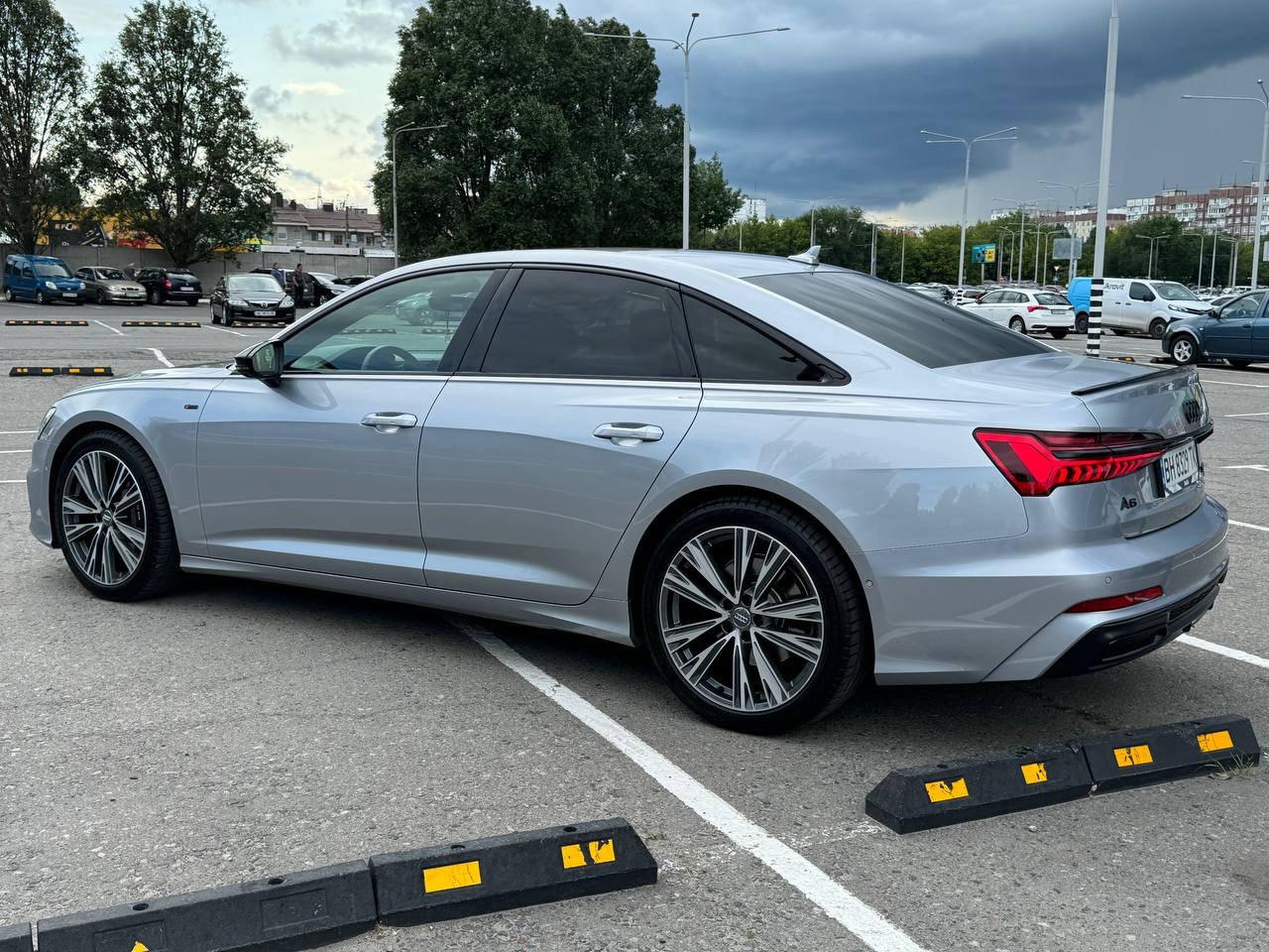 Audi A6 - фото 23