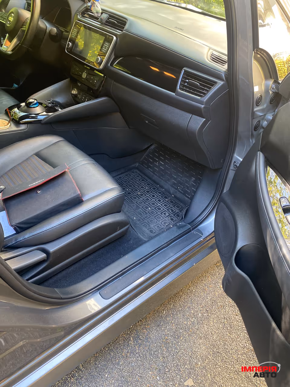 Nissan Leaf - фото 8