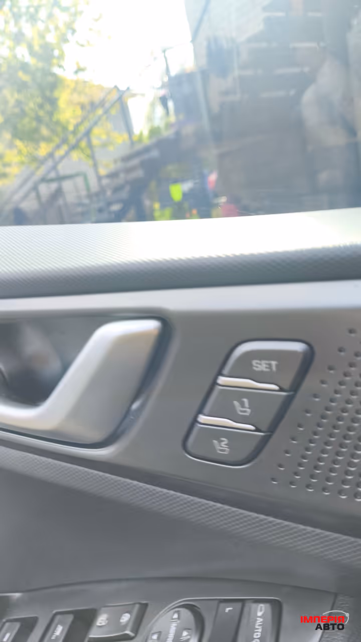 Hyundai IONIQ - фото 11
