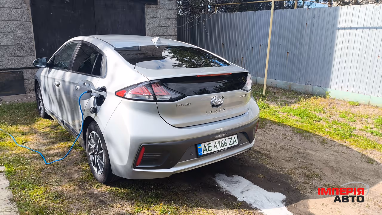 Hyundai IONIQ - фото 2