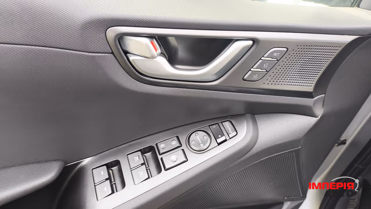 Hyundai IONIQ - фото 6