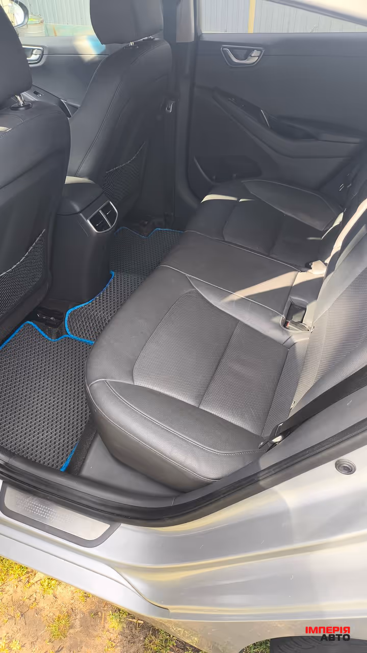 Hyundai IONIQ - фото 13