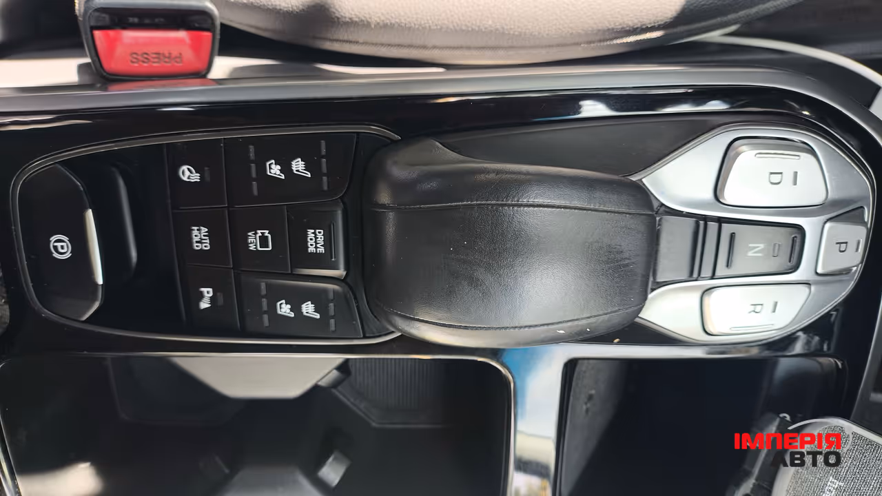 Hyundai IONIQ - фото 4