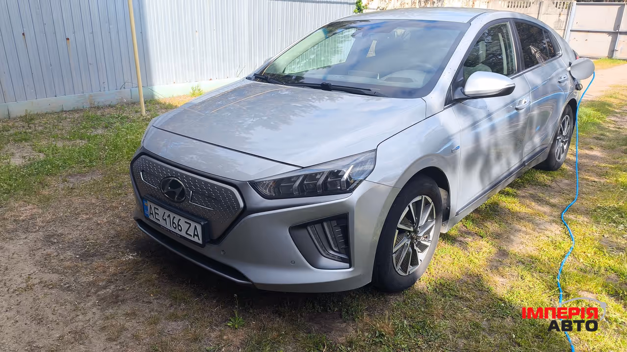 Hyundai IONIQ - фото 1