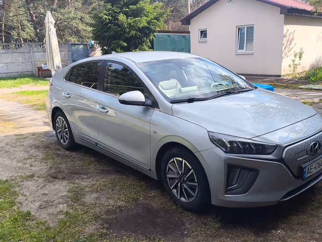 Hyundai IONIQ - фото 3