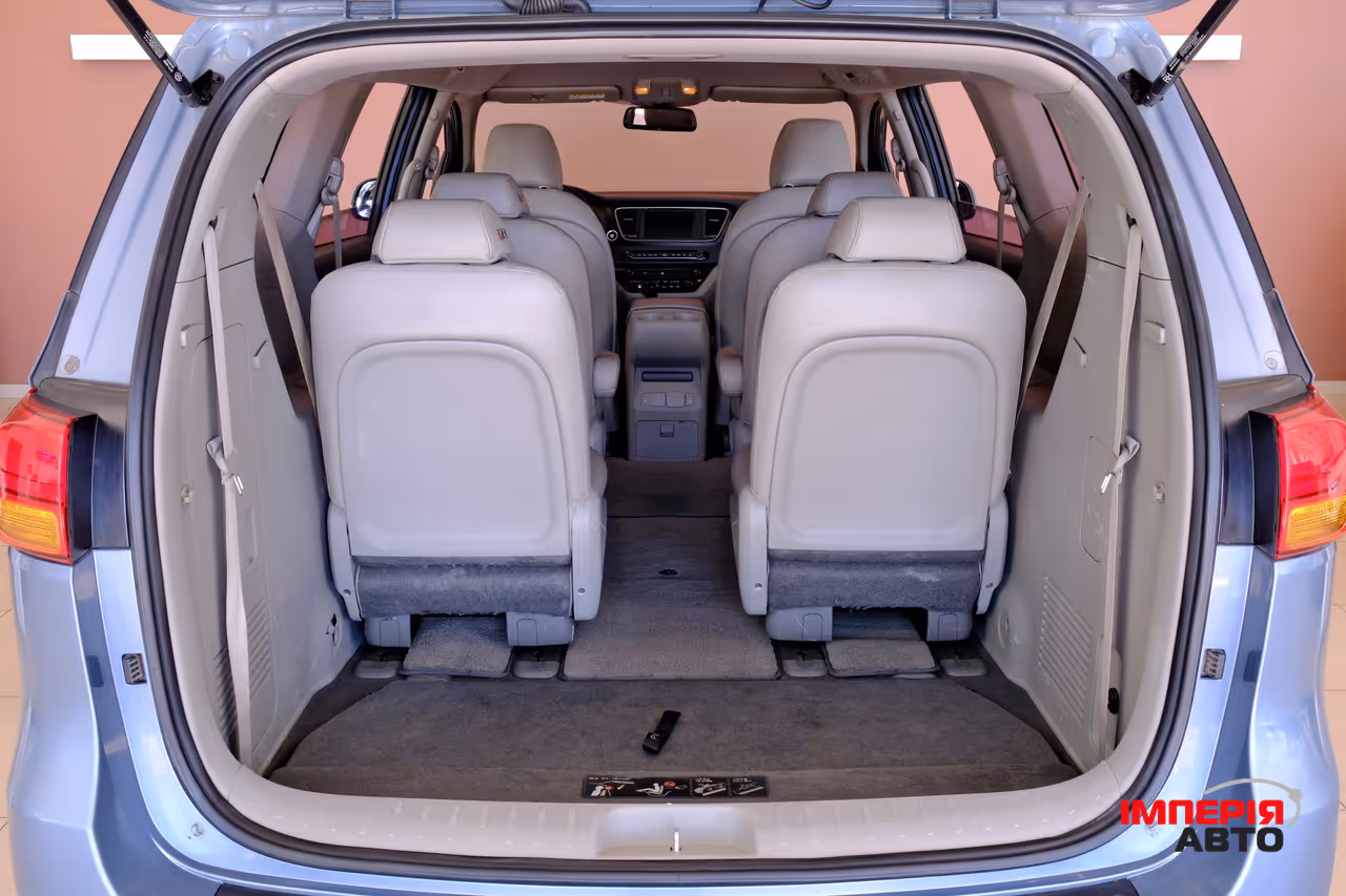 Kia Carnival - фото 9