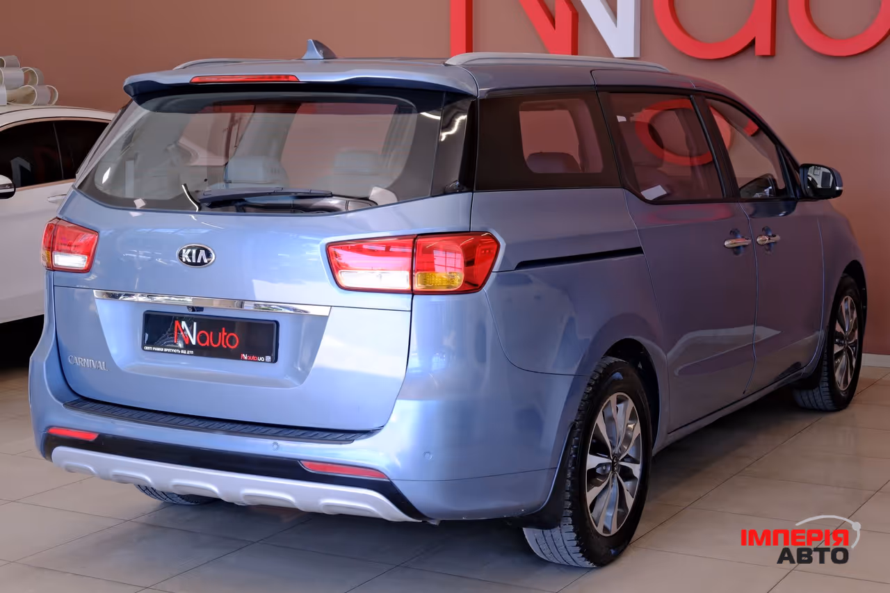 Kia Carnival - фото 5
