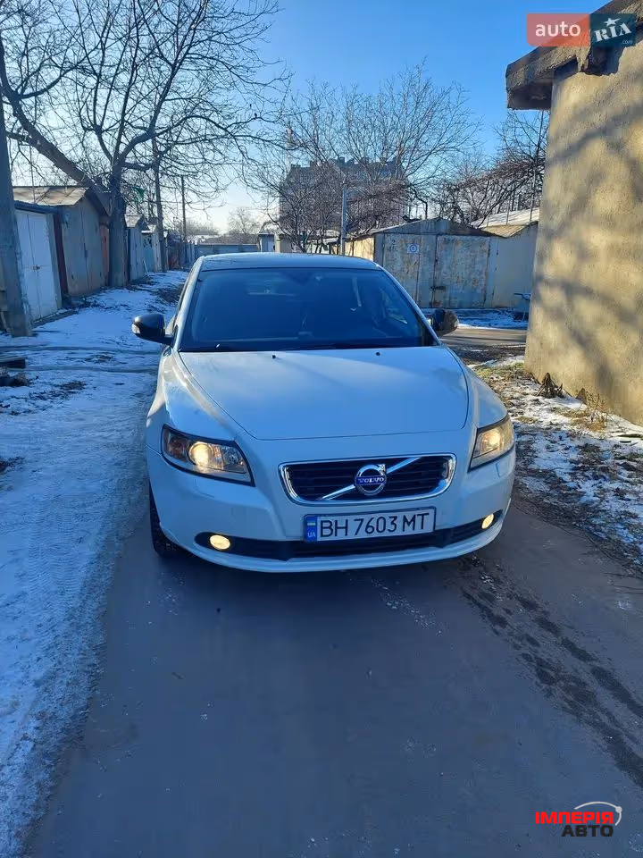 Volvo S40 - фото 6