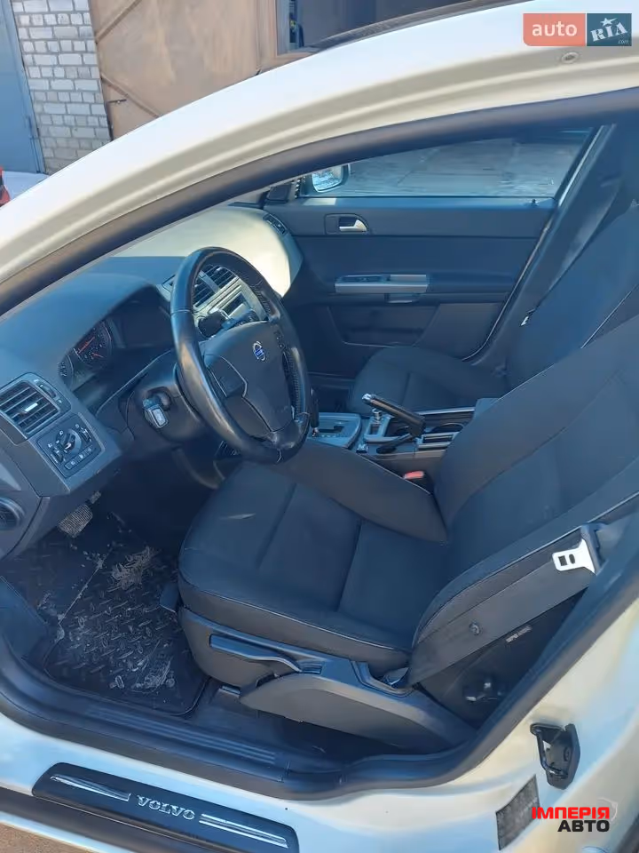 Volvo S40 - фото 25
