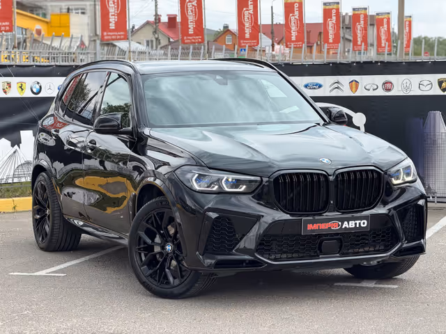 BMW X5 - фото 1