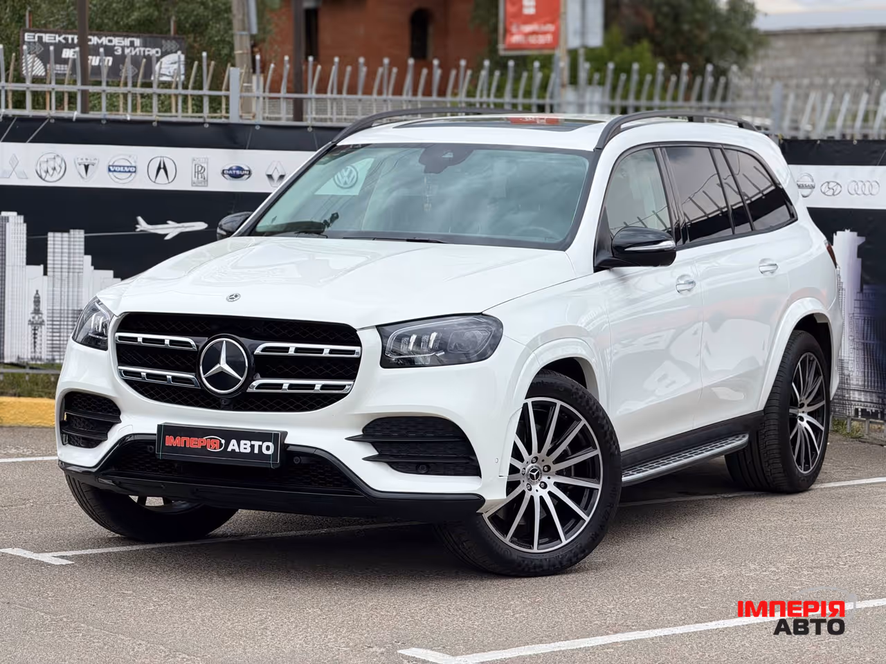 Mercedes-Benz GLS - фото 1