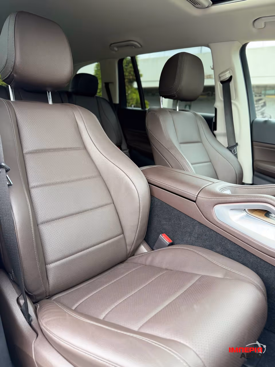 Mercedes-Benz GLS - фото 14