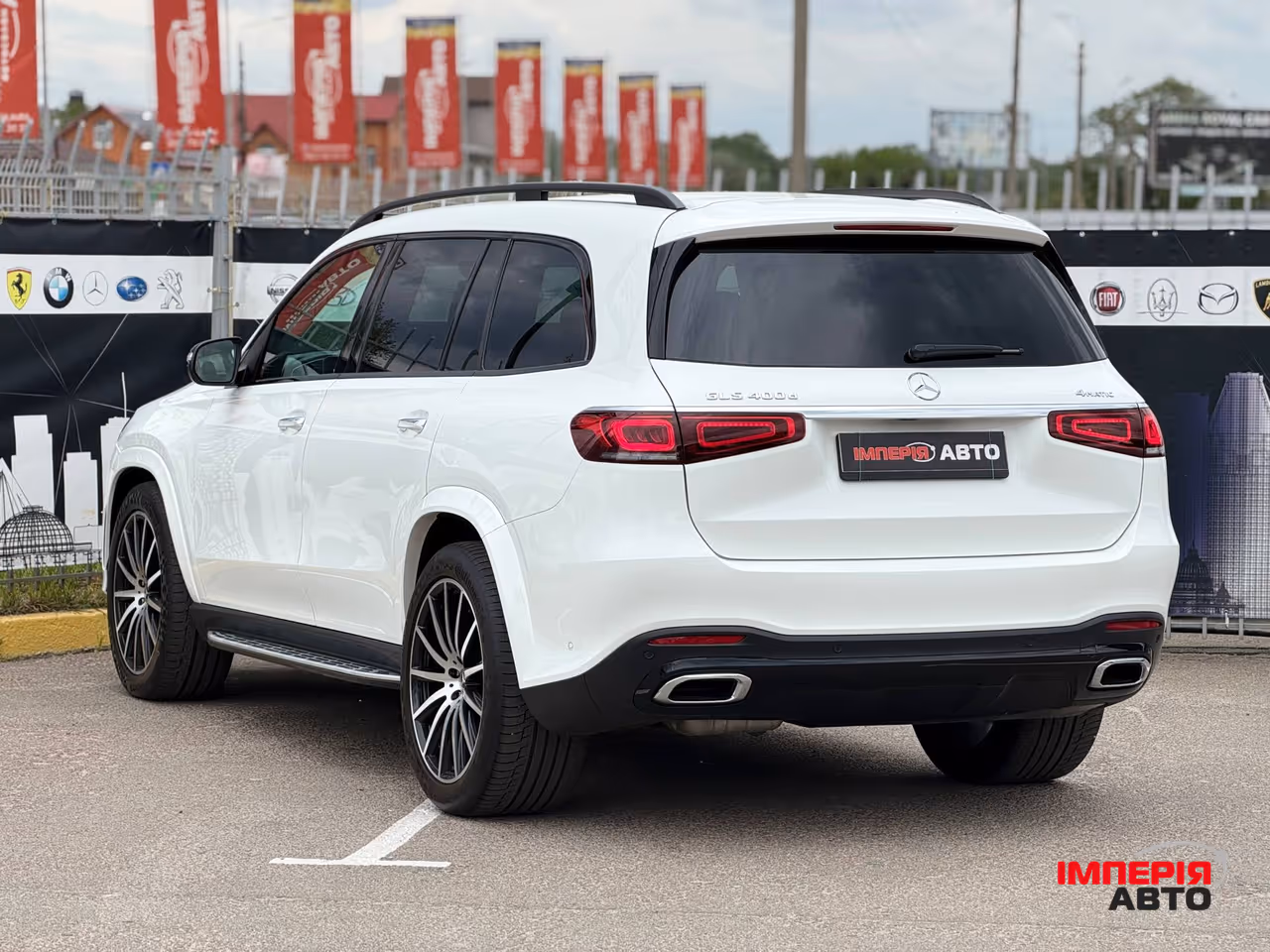 Mercedes-Benz GLS - фото 6