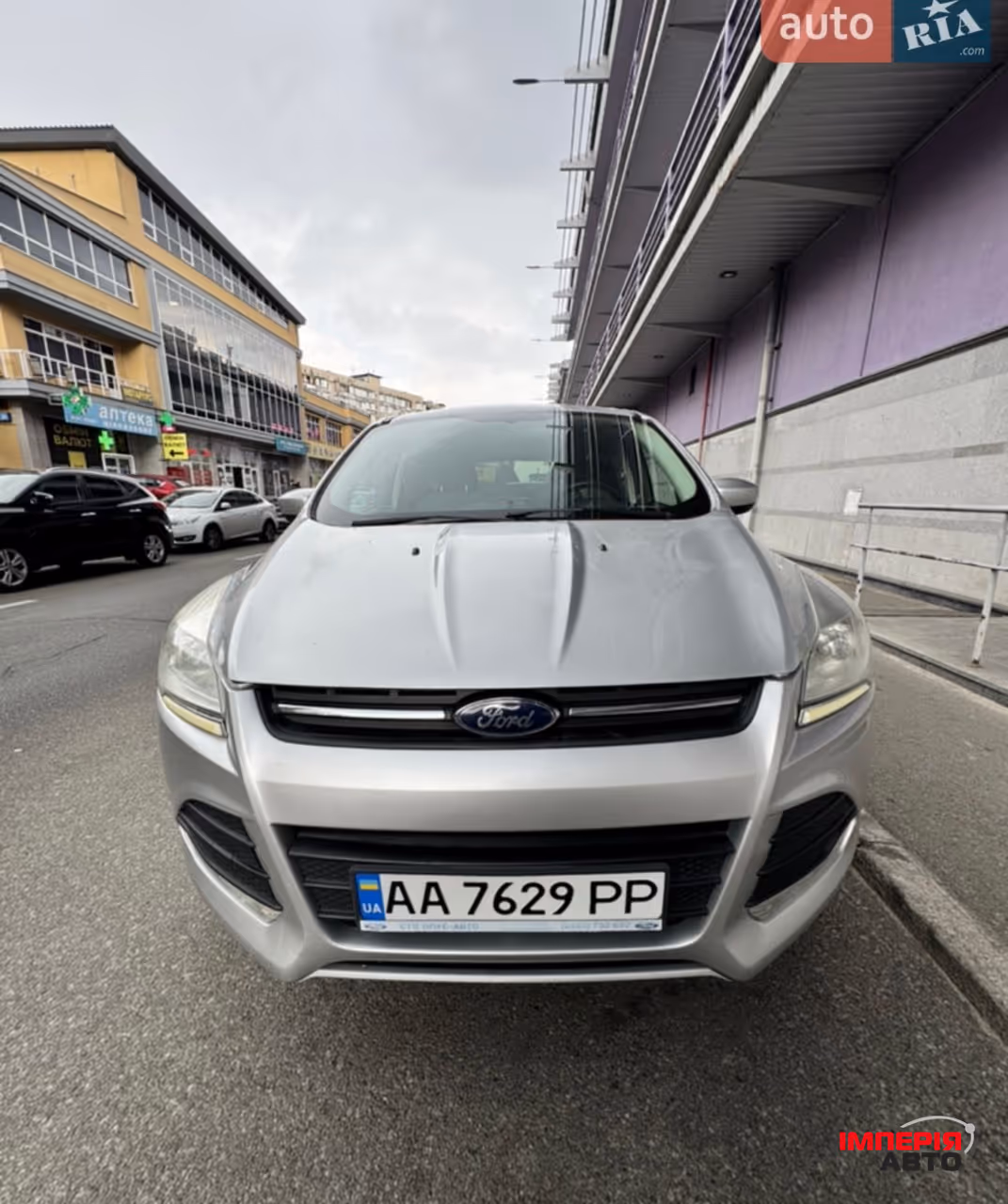 Ford Escape - фото 1