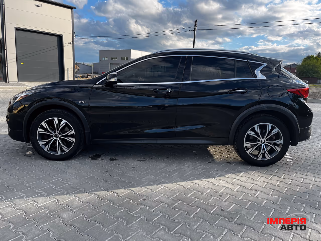 Infiniti QX30 - фото 2