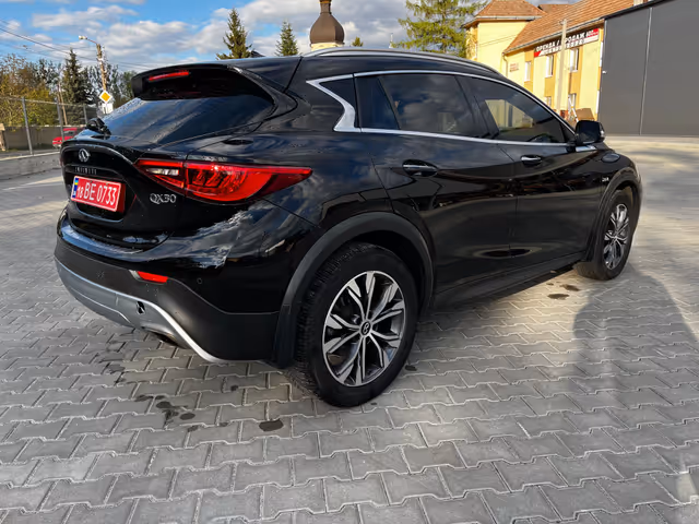 Infiniti QX30 - фото 5