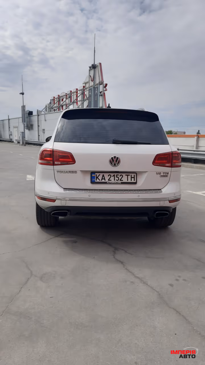 Volkswagen Touareg - фото 13