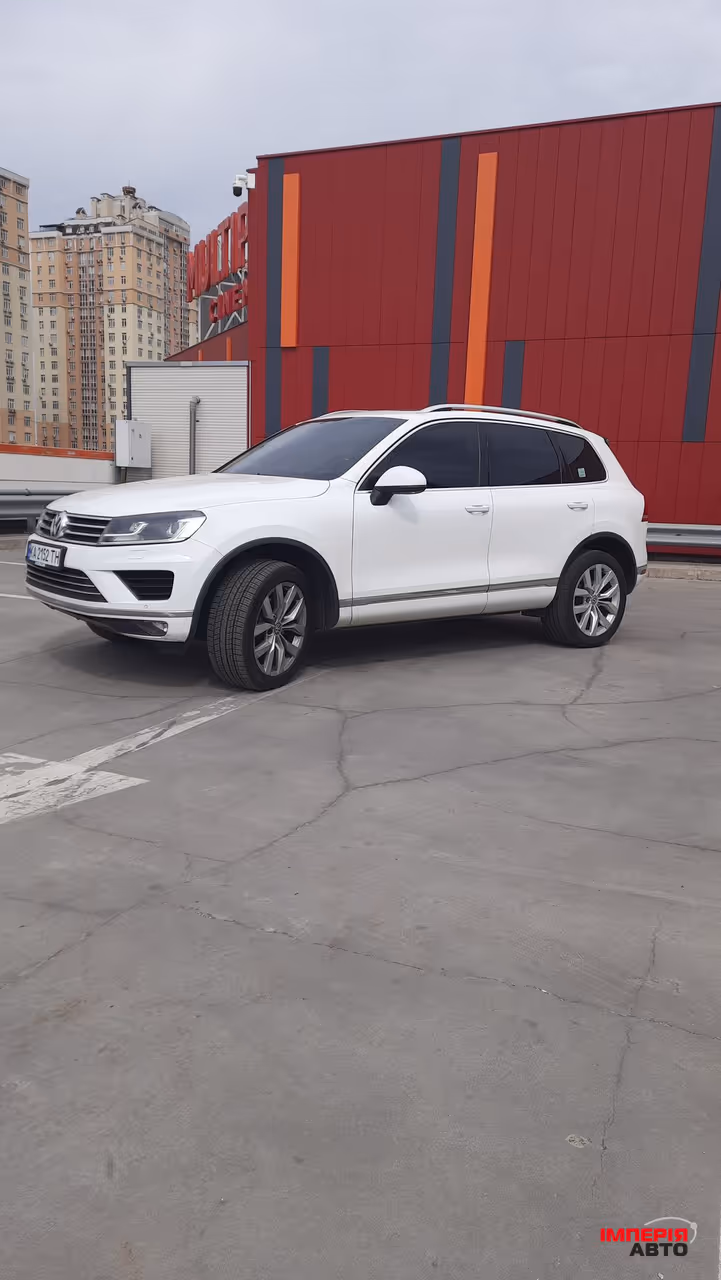 Volkswagen Touareg - фото 10