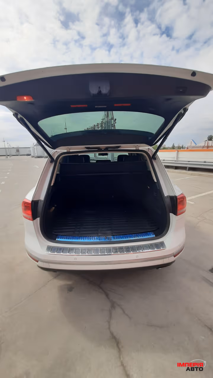 Volkswagen Touareg - фото 30