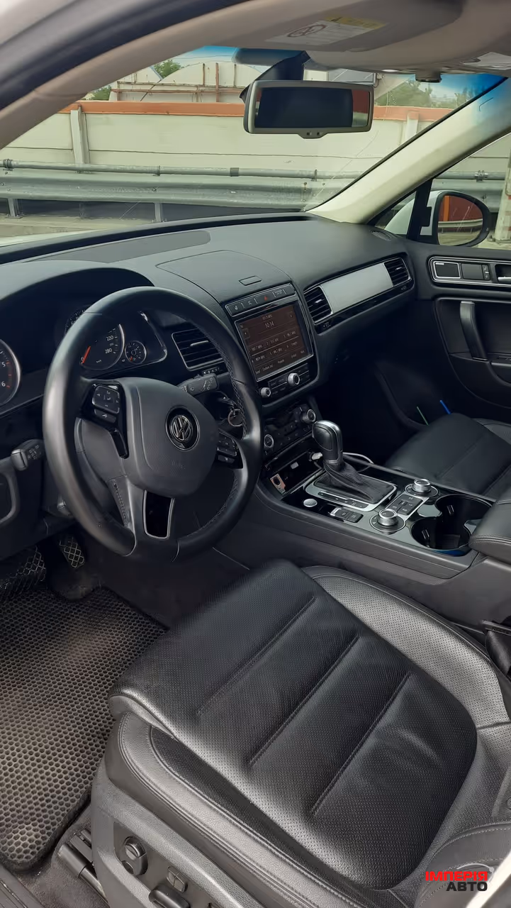 Volkswagen Touareg - фото 19