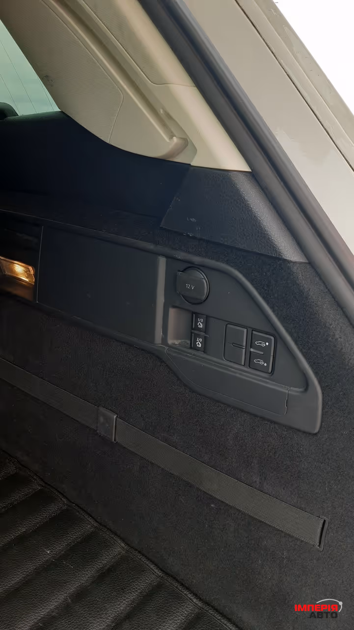 Volkswagen Touareg - фото 35