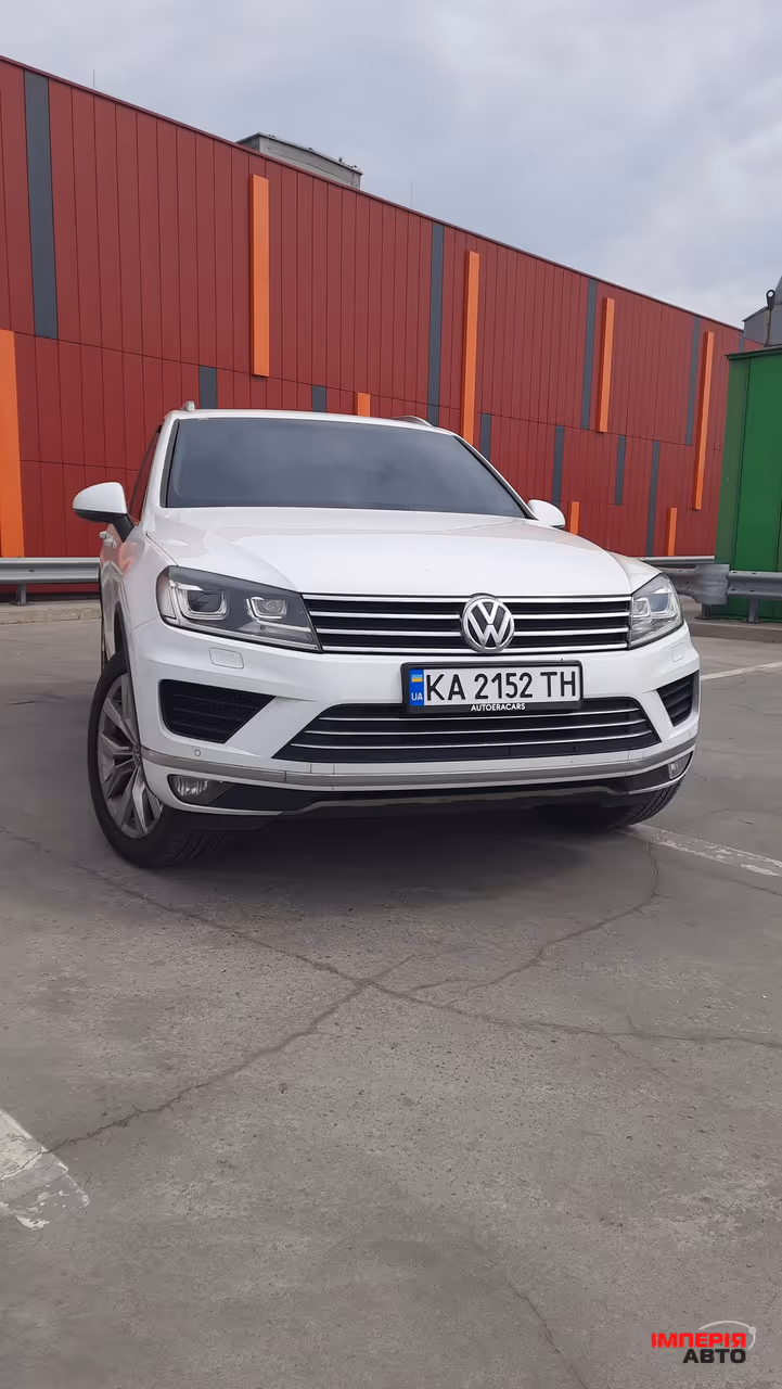 Volkswagen Touareg - фото 8