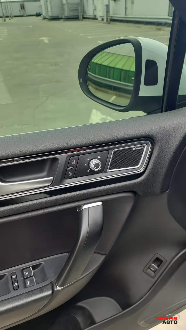 Volkswagen Touareg - фото 23