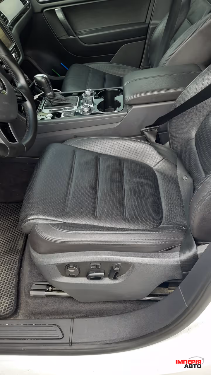 Volkswagen Touareg - фото 20