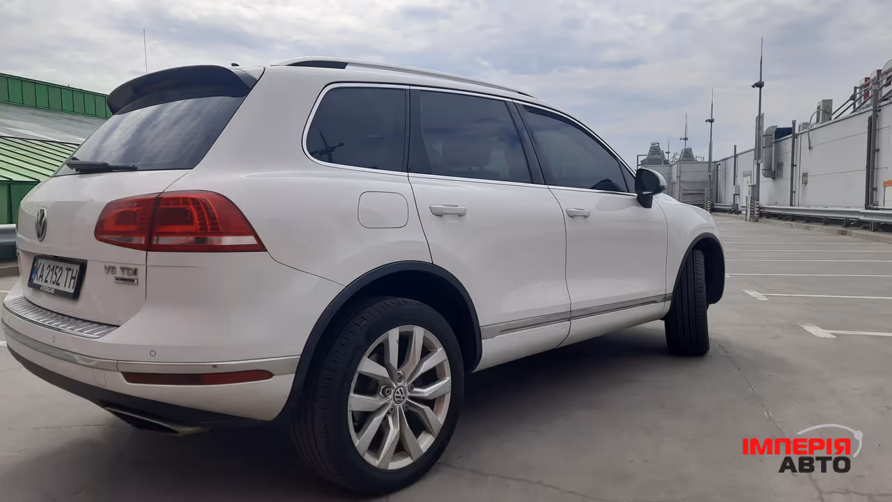 Volkswagen Touareg - фото 5