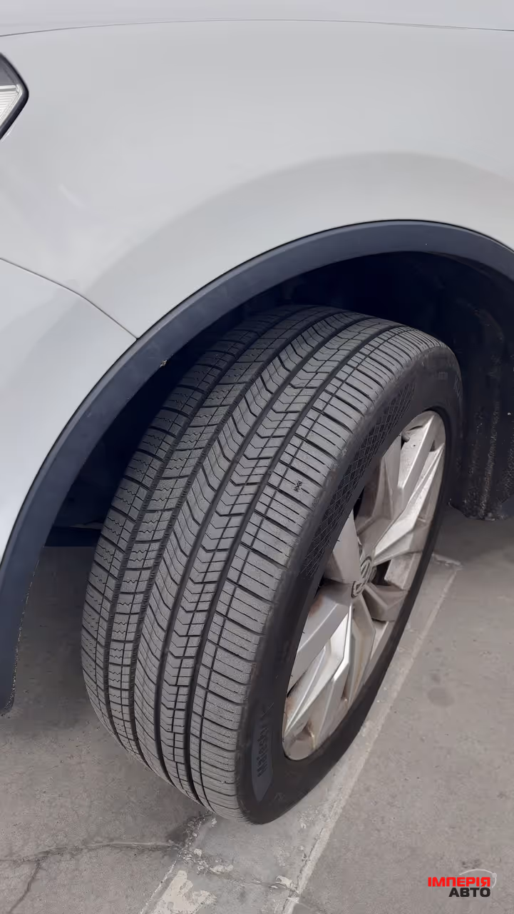 Volkswagen Touareg - фото 16