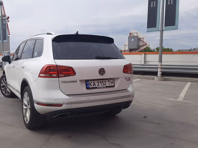 Volkswagen Touareg - фото 4