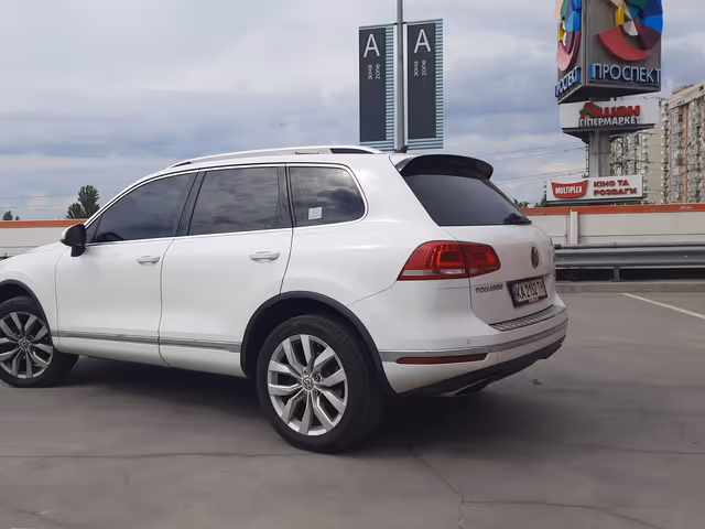 Volkswagen Touareg - фото 3