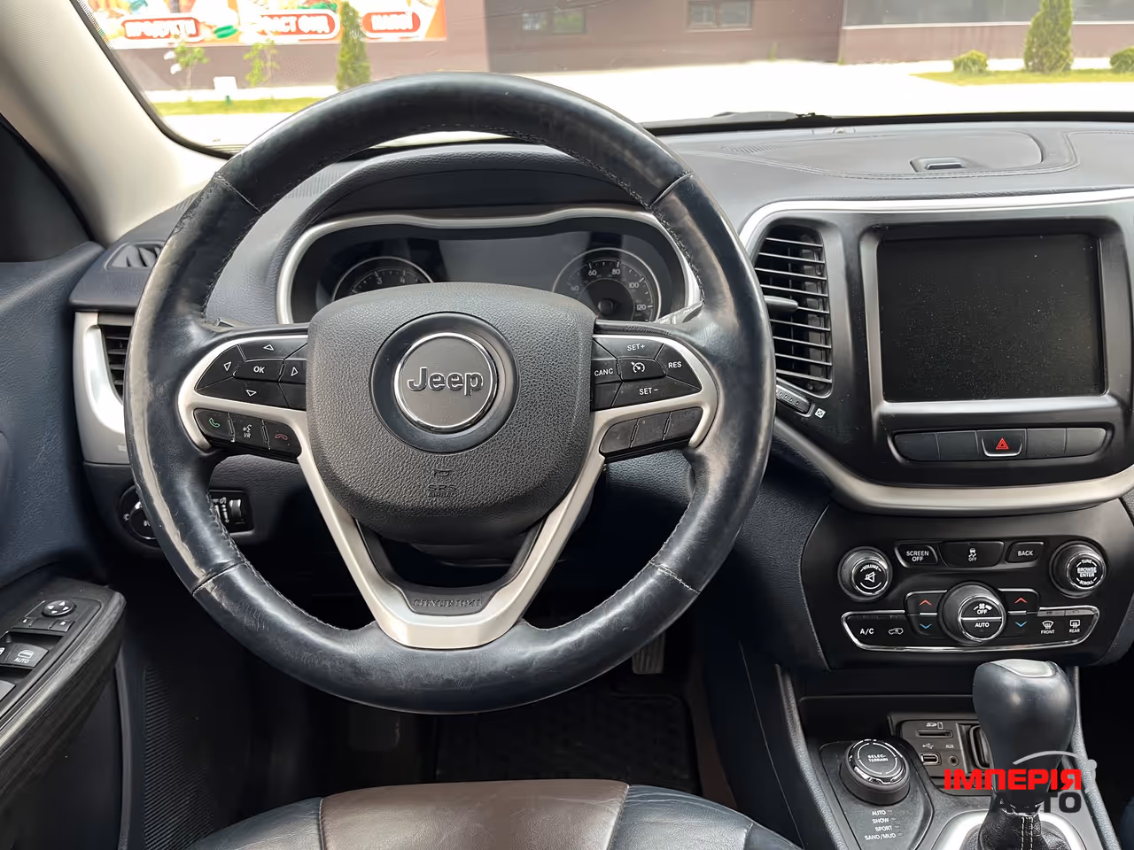 Jeep Cherokee - фото 16