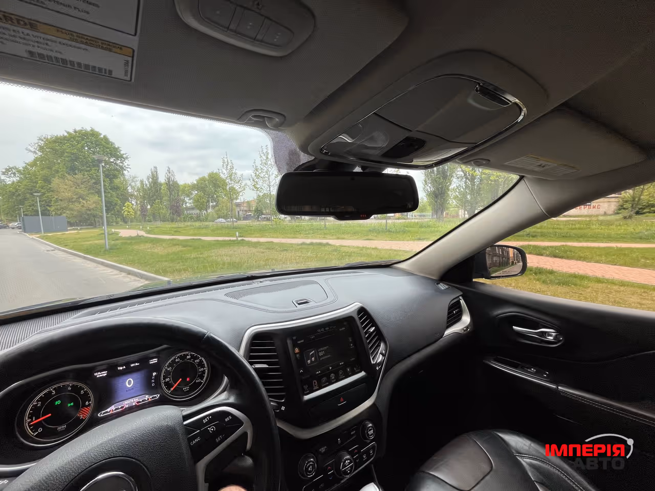 Jeep Cherokee - фото 13