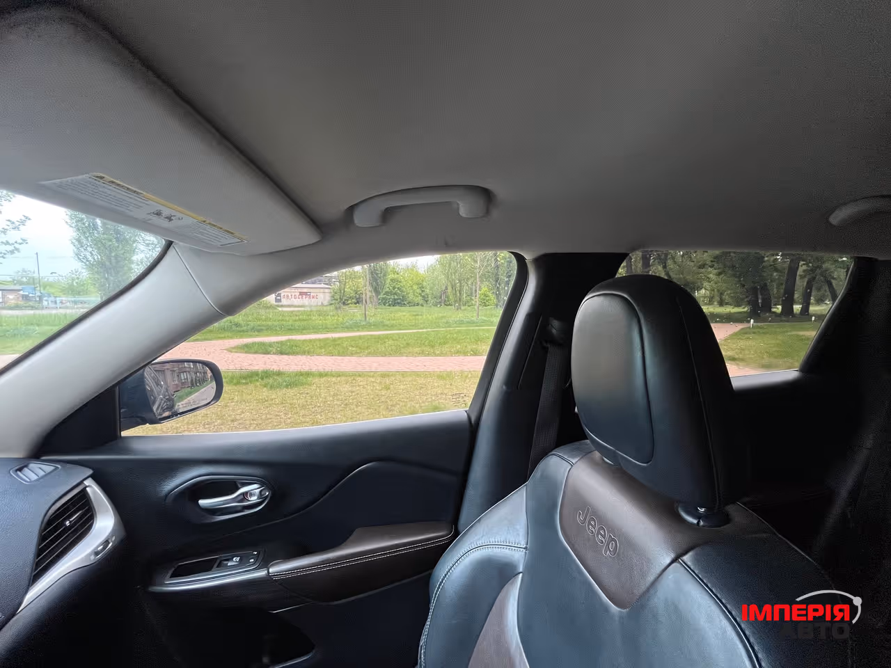 Jeep Cherokee - фото 15