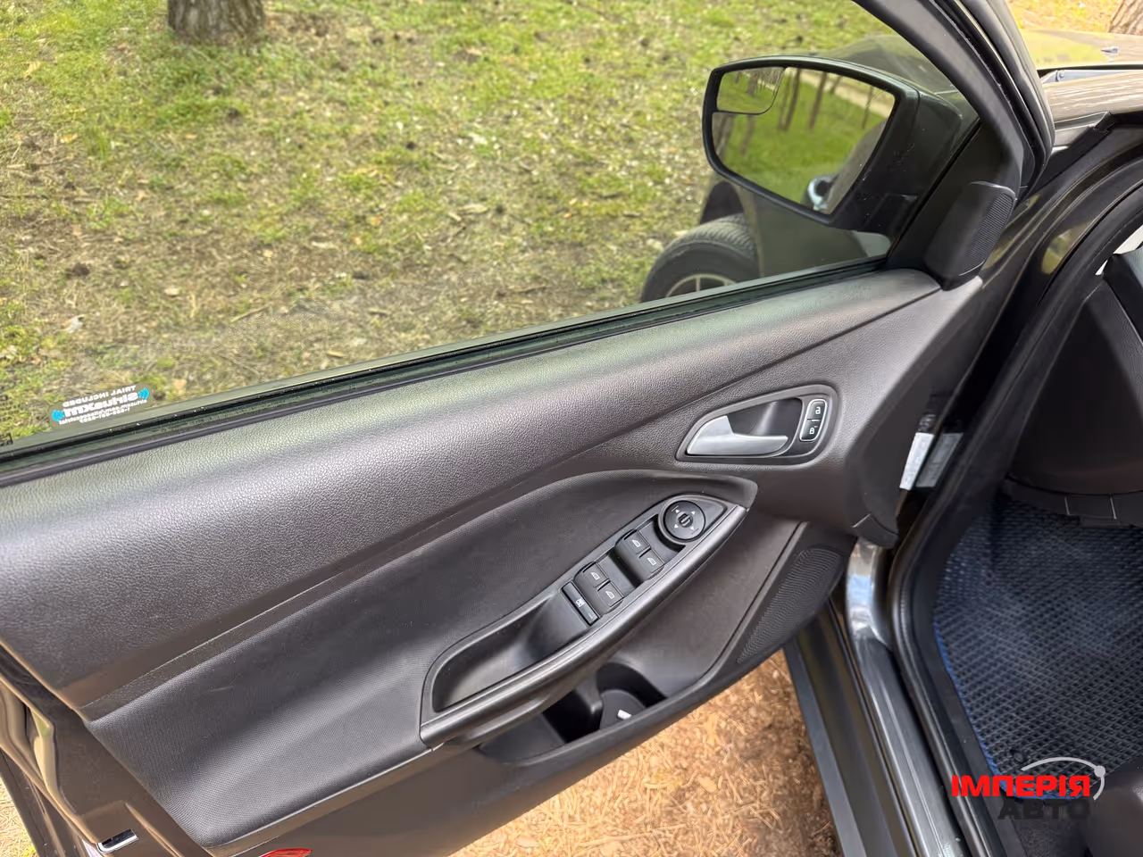 Ford Focus - фото 15