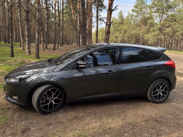 Ford Focus - фото 3