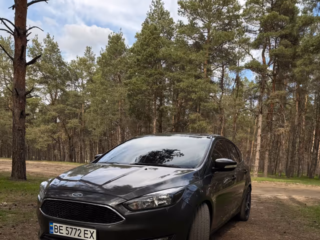 Ford Focus - фото 1