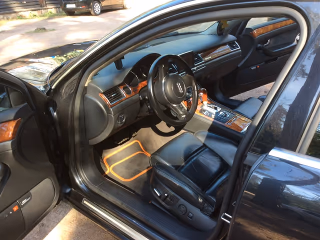 Audi A8 - фото 4