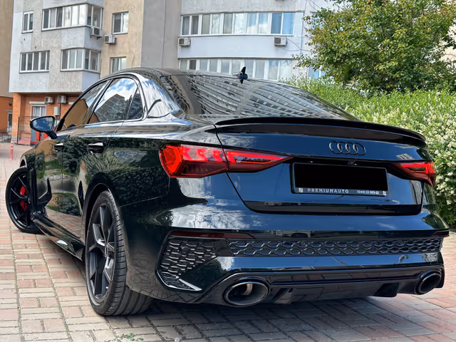 Audi RS 3 - фото 2
